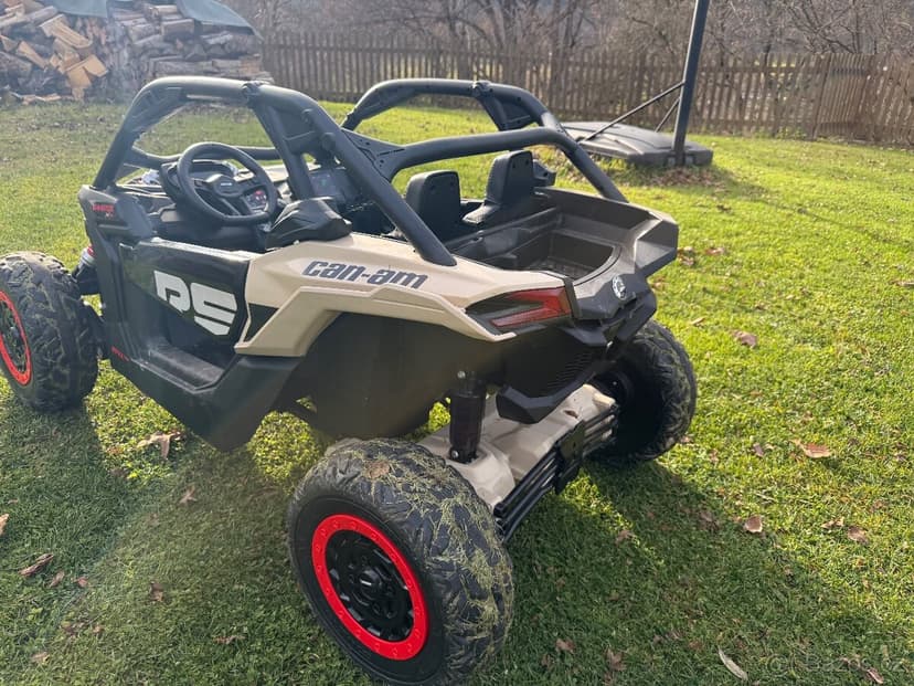 2024, Dětské Can-am Maverick 2x24V 4x200W