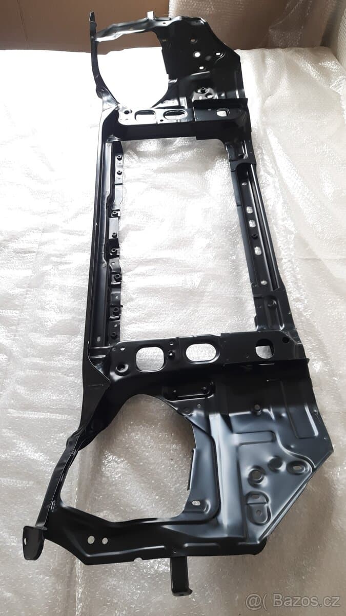 Toyota LC120 – Čelo