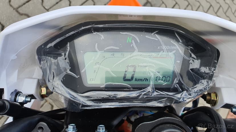 Pitbike MiniRocket Mikilon Defender 150RR kola 19/16 sedlo 8