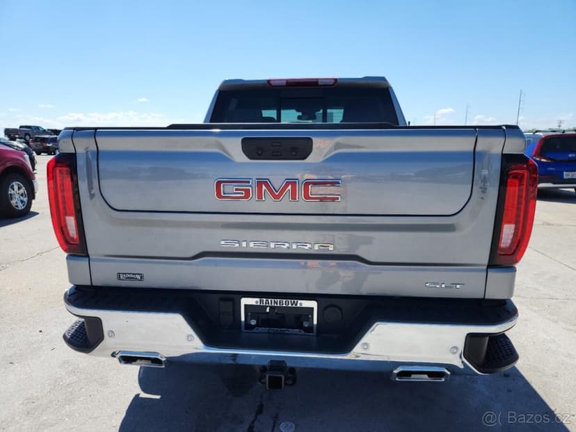 GMC SIERRA K1500 SLT 2025