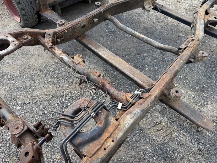 Nosný rám / šasí Nissan Patrol Y61 Wagon