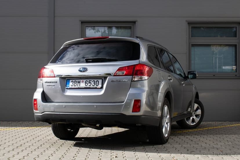 Subaru Outback z roku 2011