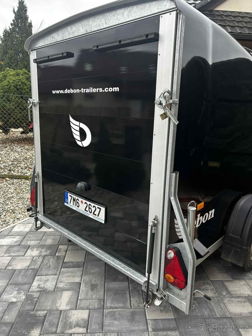 Skříňový vozík Debon cargo 300 na motorky