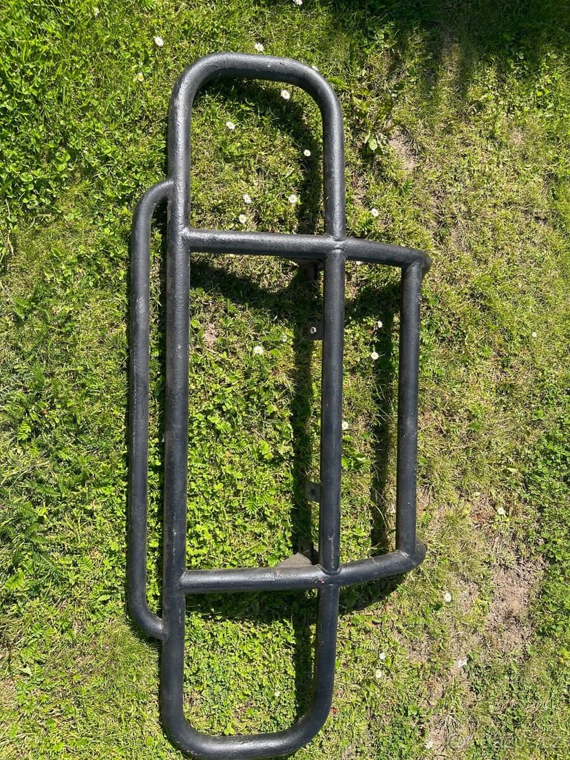 Prodám přední nárazník na Suzuki samurai