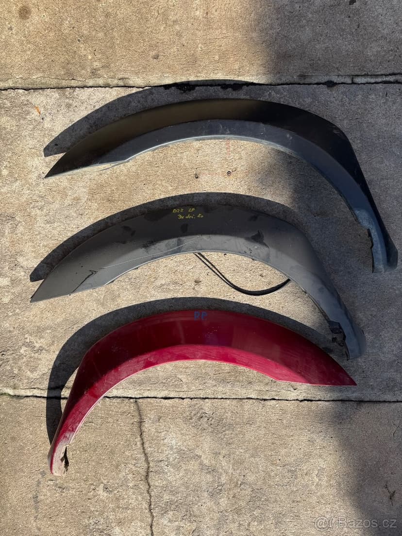 Plastové lemy / nástavce lemů Nissan Pickup / Navara D22