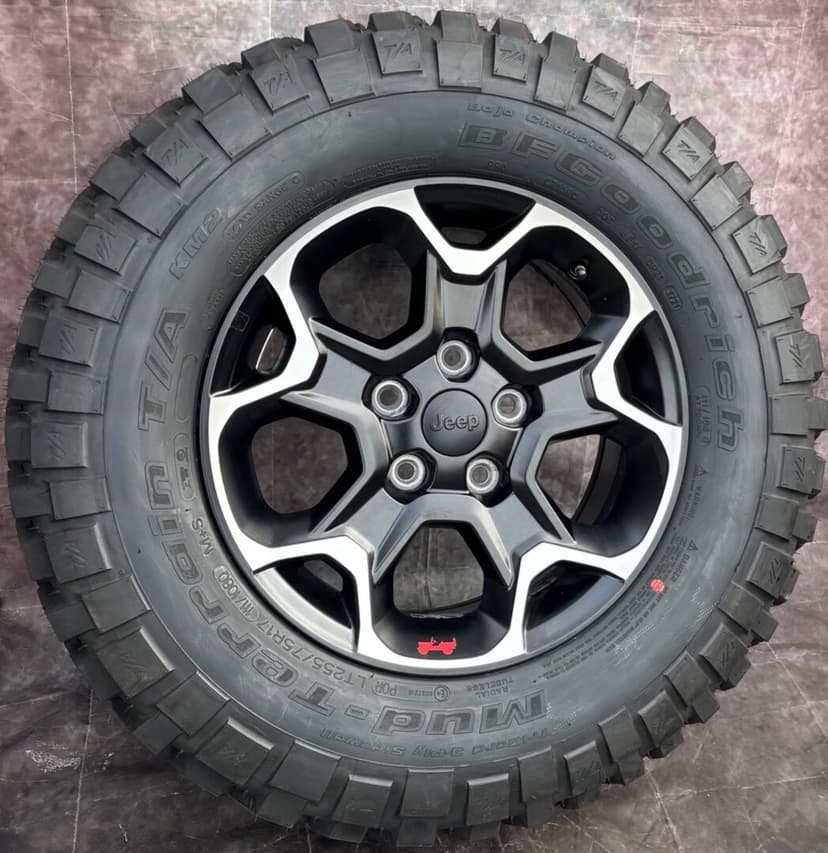Originální alu kola Jeep 255/75/17