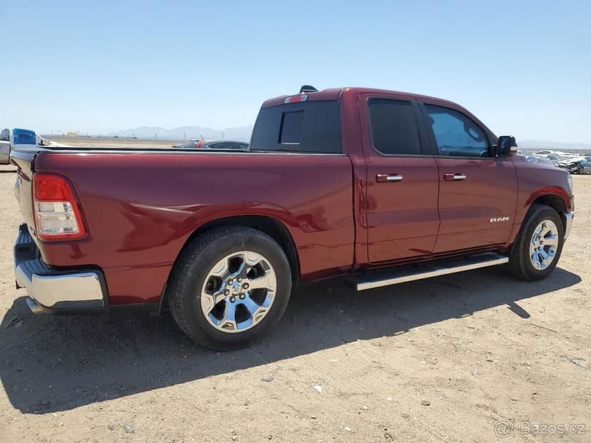 Dodge RAM 1500 Bighorn Lonestar  z roku 2019 (111.507 km)