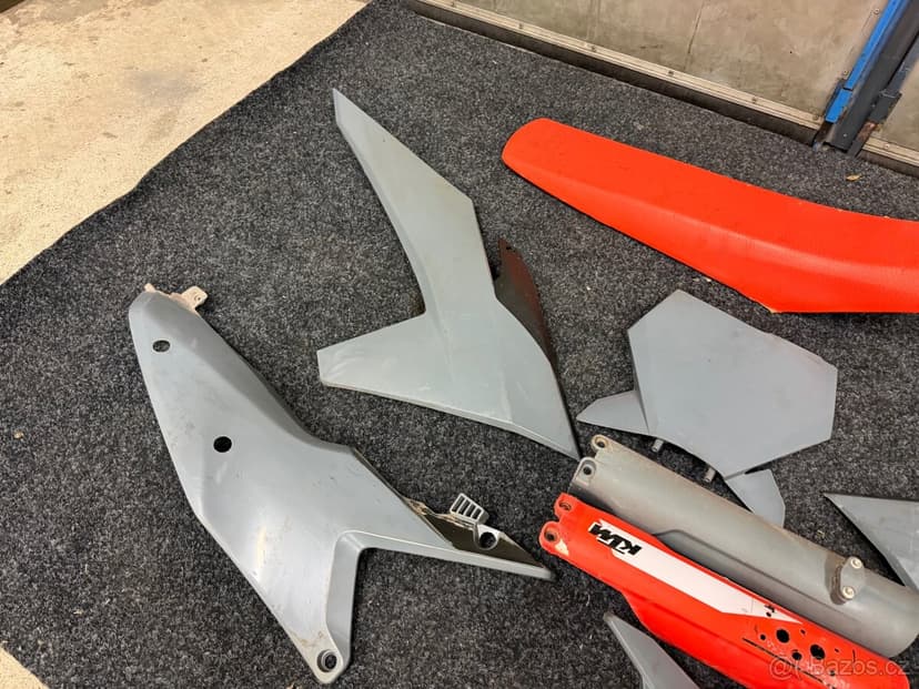 Sada plastů+sedlo KTM SX SX-f 23-25