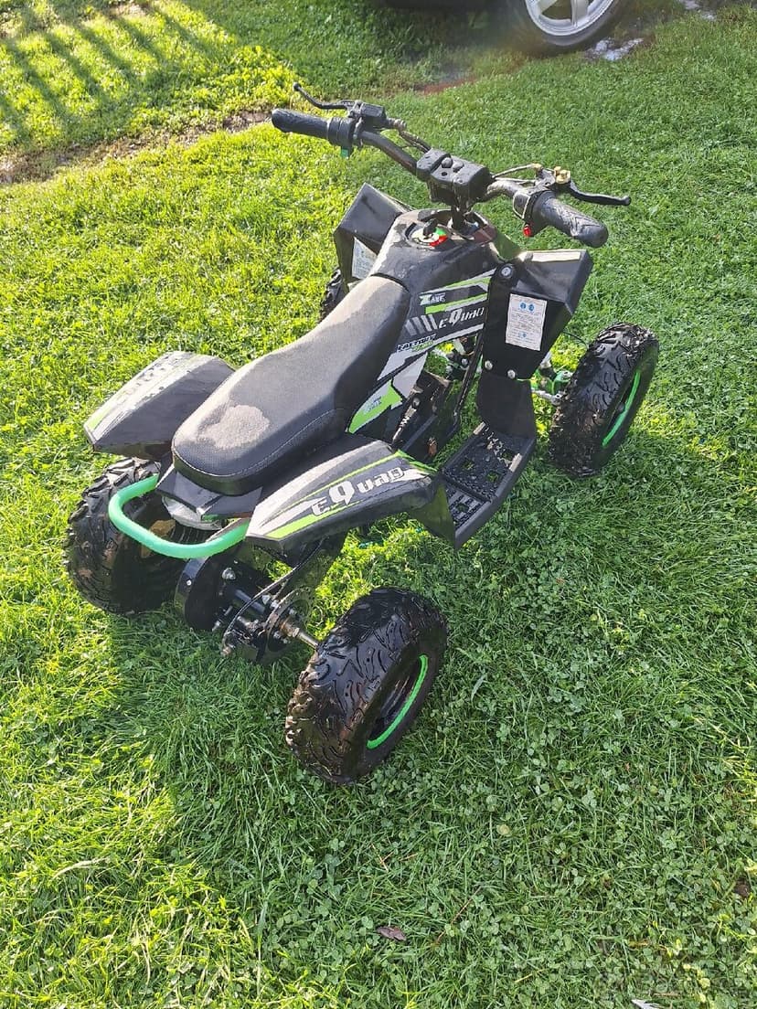 Elektrická čtyřkolka