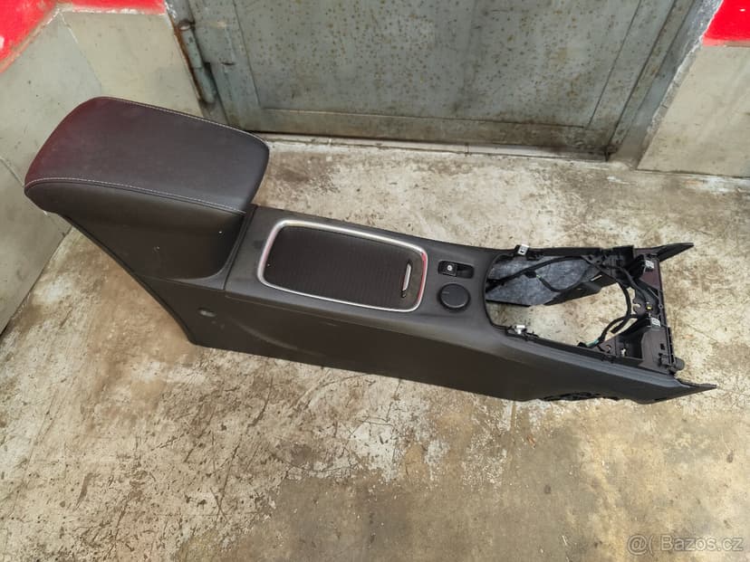 Opěrka, tapeci Astra K - kožené