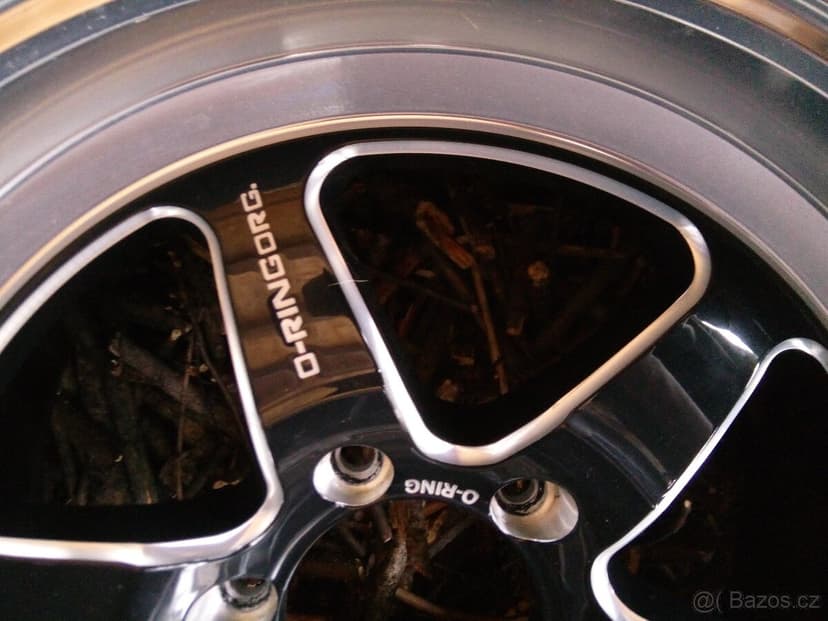 Hiluxe 18" kola + pneu + rozšiřovací podlozky