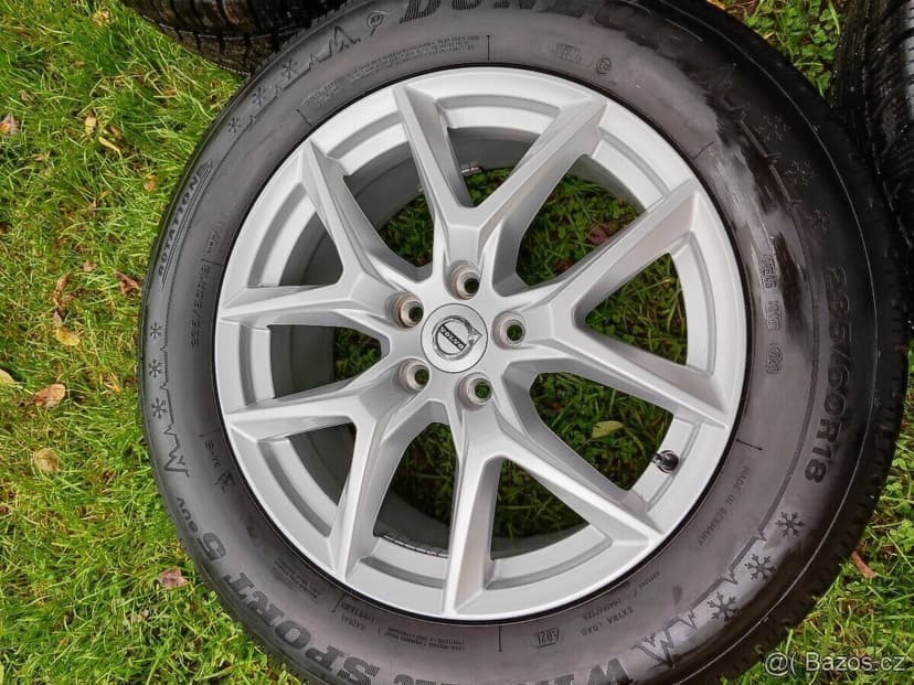 Zimní sada Volvo XC60 r18 5x108 Dunlop 235/60/18  8mm  2021