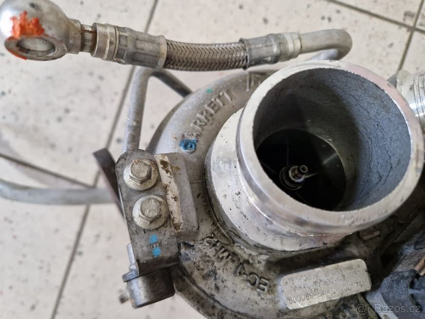 Range Rover 4.4 TDV8 pravé primární turbodmychadlo