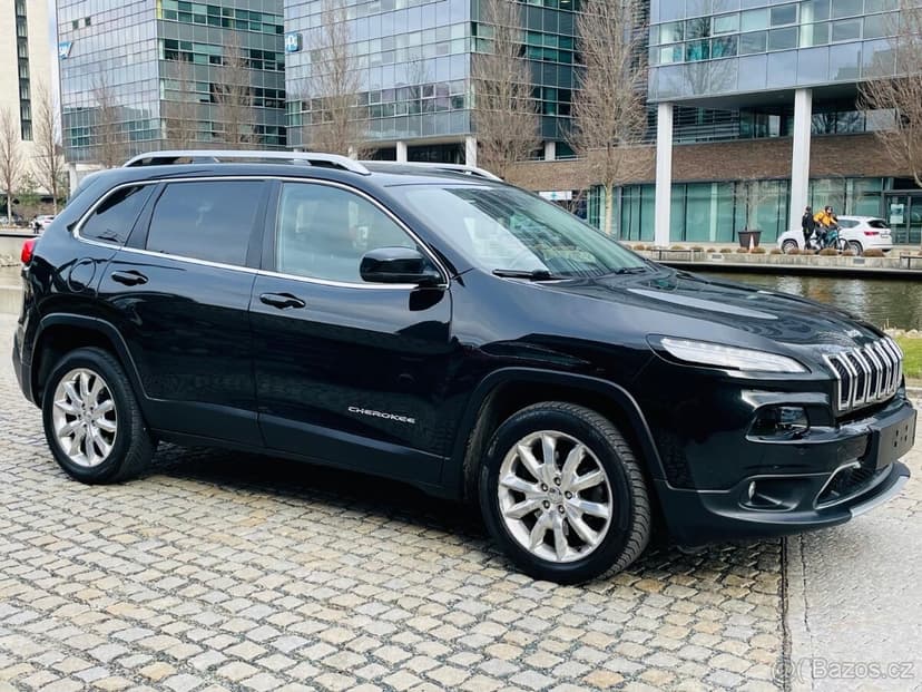 Jeep Cherokee 2.2D 4x4 147KW AUT FULL KAMERA VÝHŘEV SERVISKA