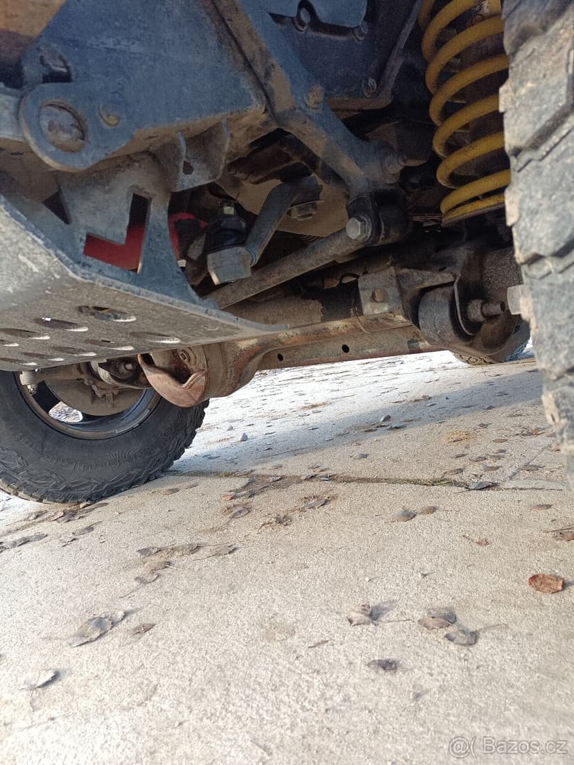 Land Rover Defender 90