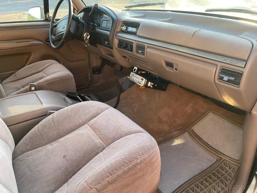 Ford F-150 5.0L EFI V8