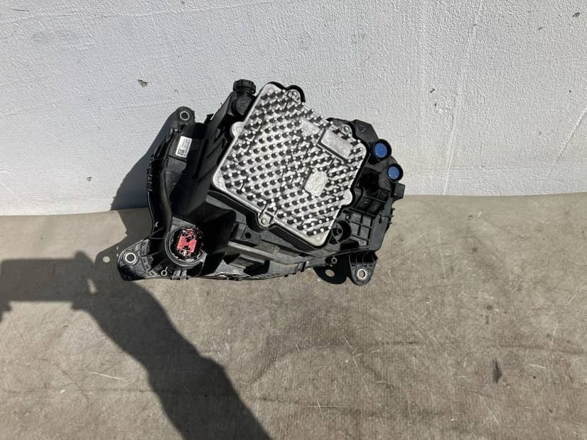 LAND ROVER DEFENDER II 20- PRAVÉ PREDNÉ SVETLO