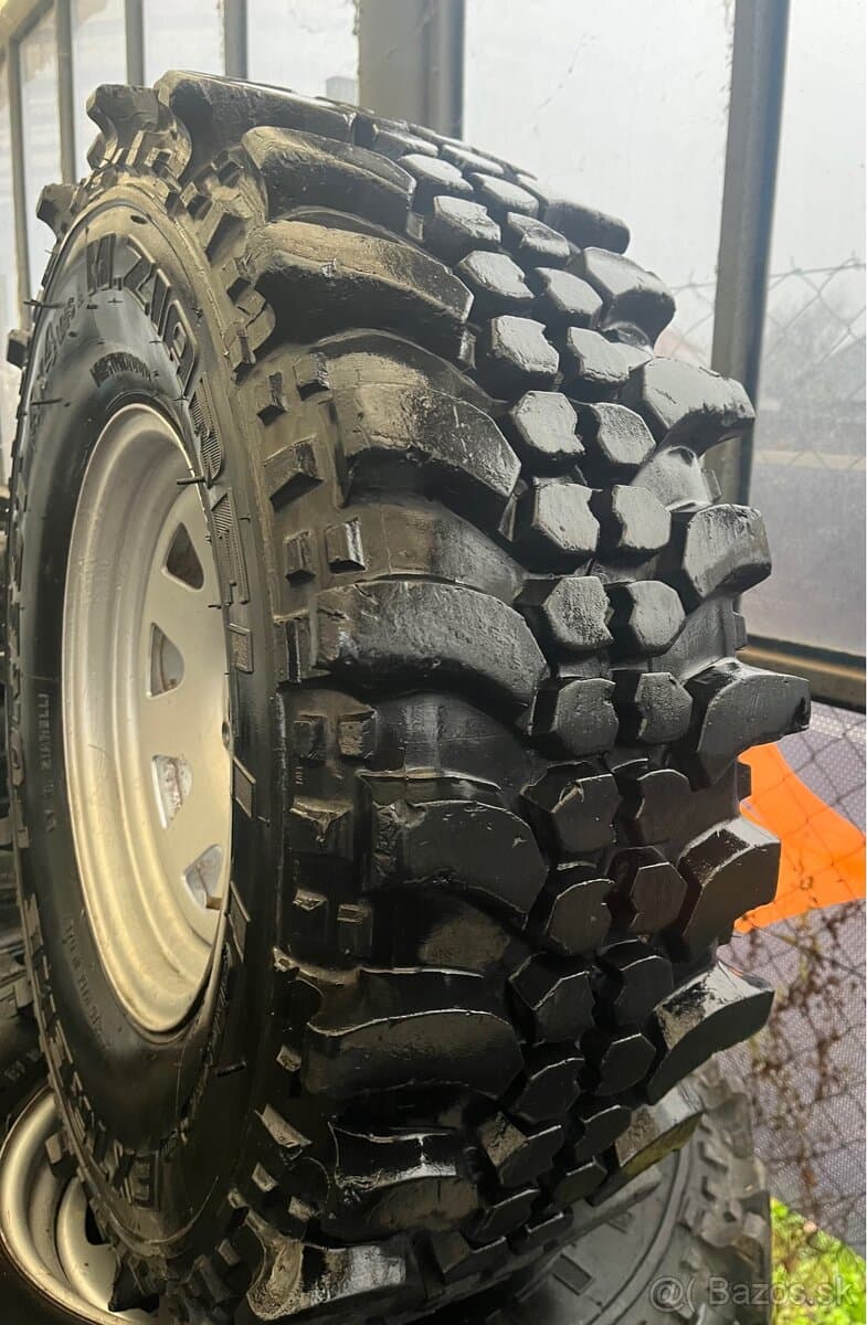 OFF Road Sada Pneu+Disky 31x10,50 R15 5x114,3 Jeep