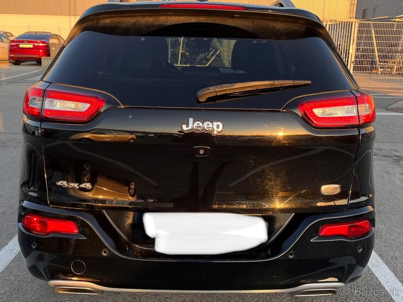 PREDÁM: Jeep Cherokee 2.2 Tdi Overland 4WD (2018) – Top stav