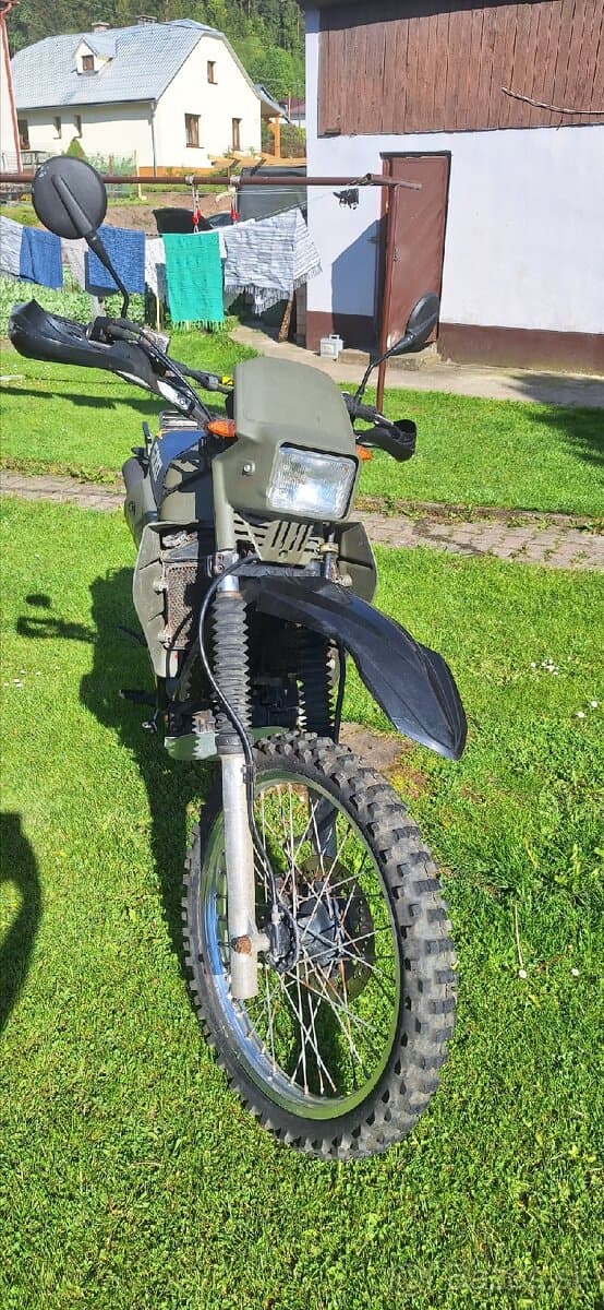 Predám Kawasaki KLR 600 z ŠPZ