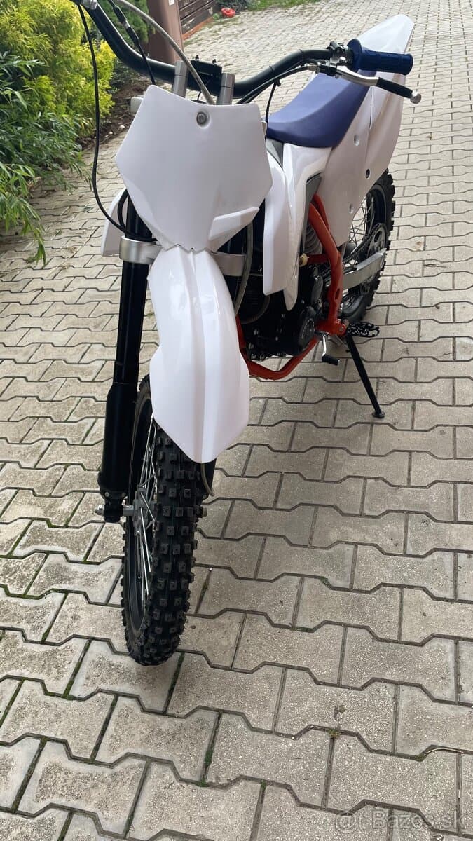 Predám MiniRocket Hurricane 150ccm 19/16"