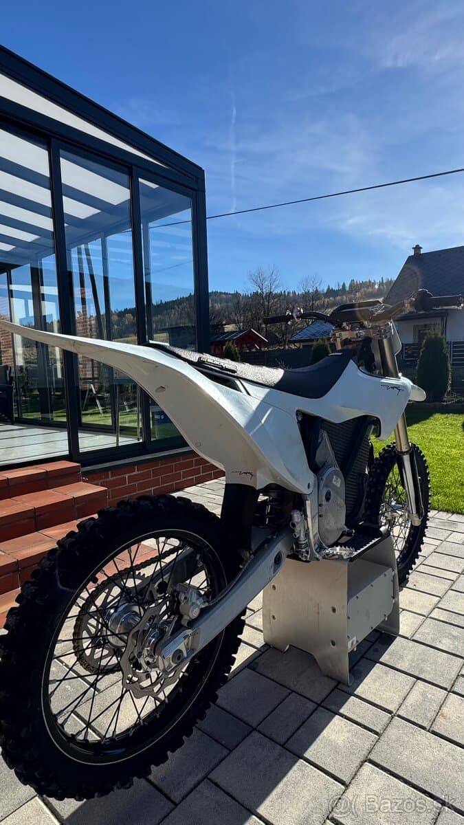 STARK VARG MX ALPHA 80HP ELEKTRICKÁ MOTORKA