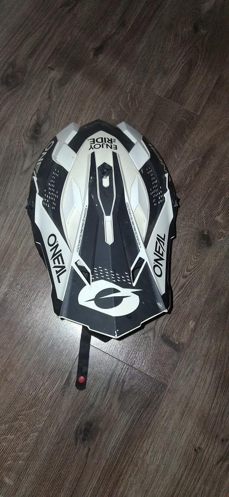 Enduro prilba + enduro chránič