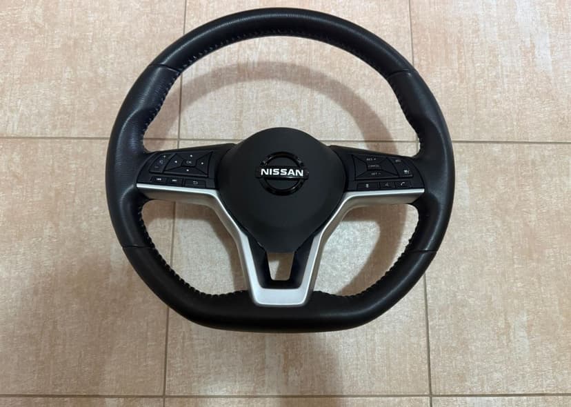 NISSAN PATROL Y60/Y61 - UPRAVENÝ VOLANT