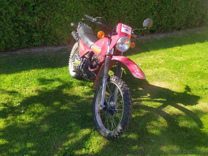 Suzuki DR 125 S