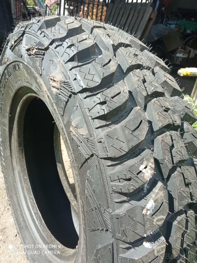 Pneumatika  215/75, R15 , Kumho LT