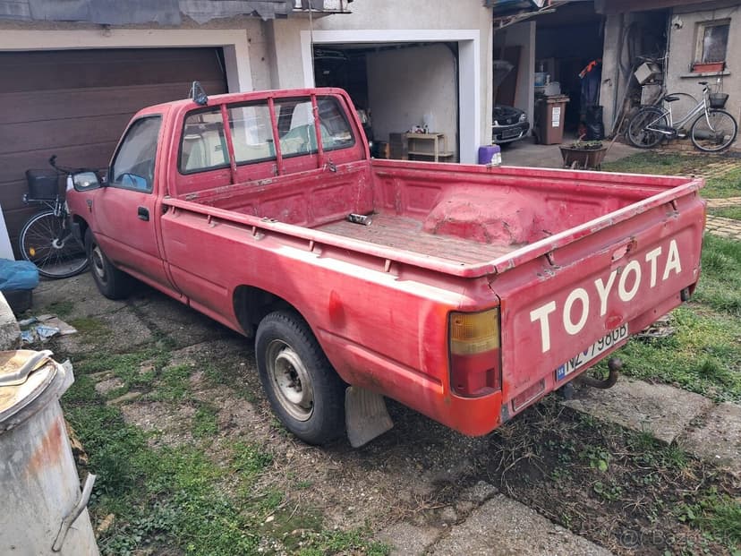 Hilux 2,4D 4x2 rv. 1991