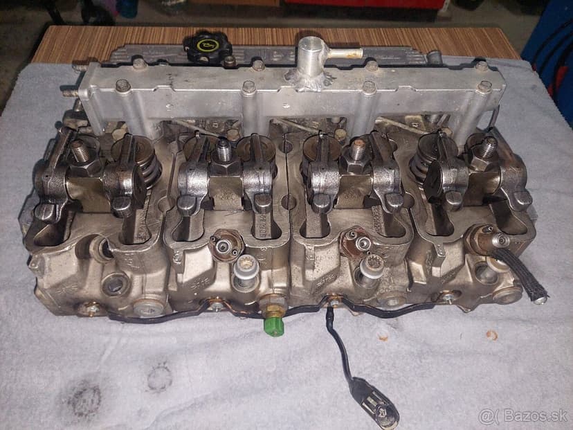 JEEP CHEROKEE XJ 2.5 TD hlava valcov motora - cena dohodou