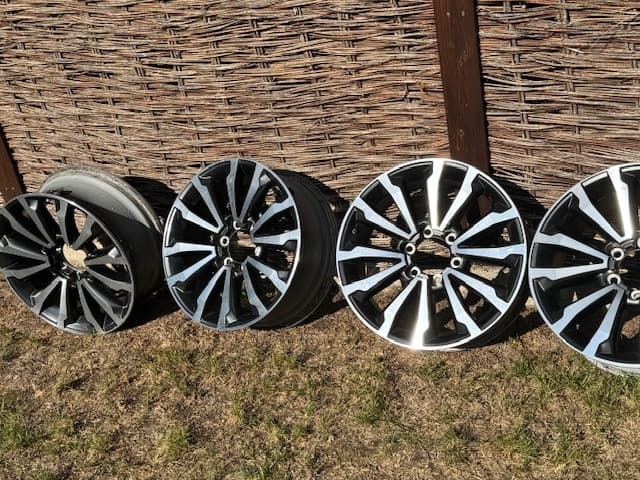 Sada 19" diskov na Land Cruiser 150