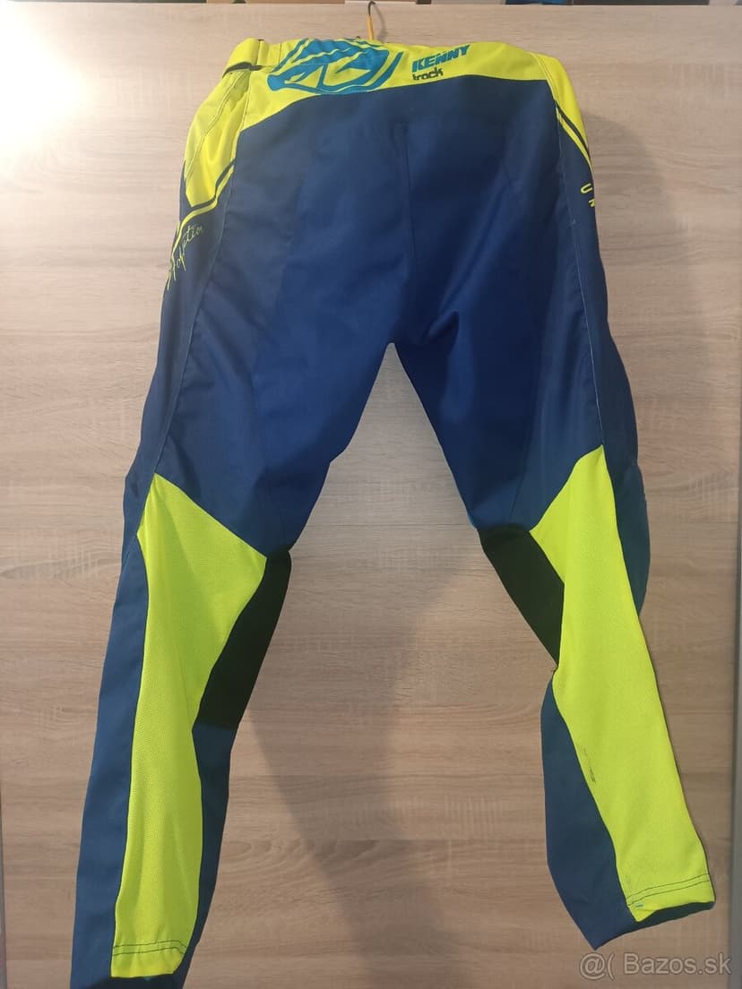 Nohavice na motorku