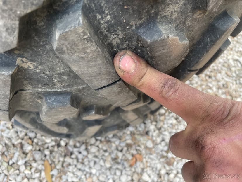 Predam pneu 26x8-14 a 26x10-14