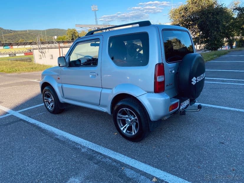 Predám Suzuki Jimny Special 1.3 4x4