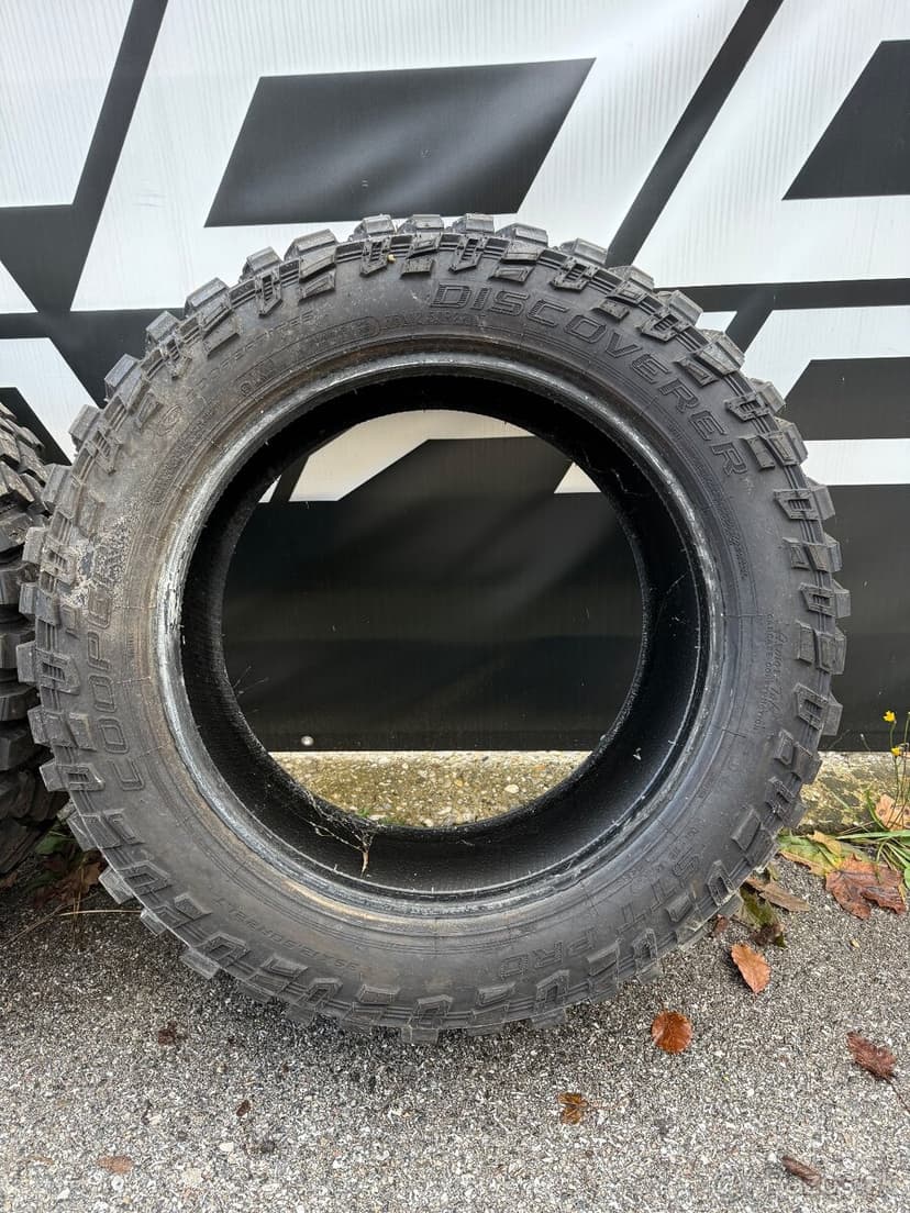 COOPER DISCOVERER STT PRO 35x12,50 r22 LT