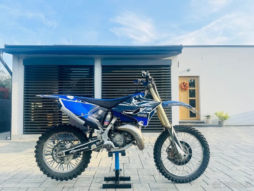 YAMAHA YZ125