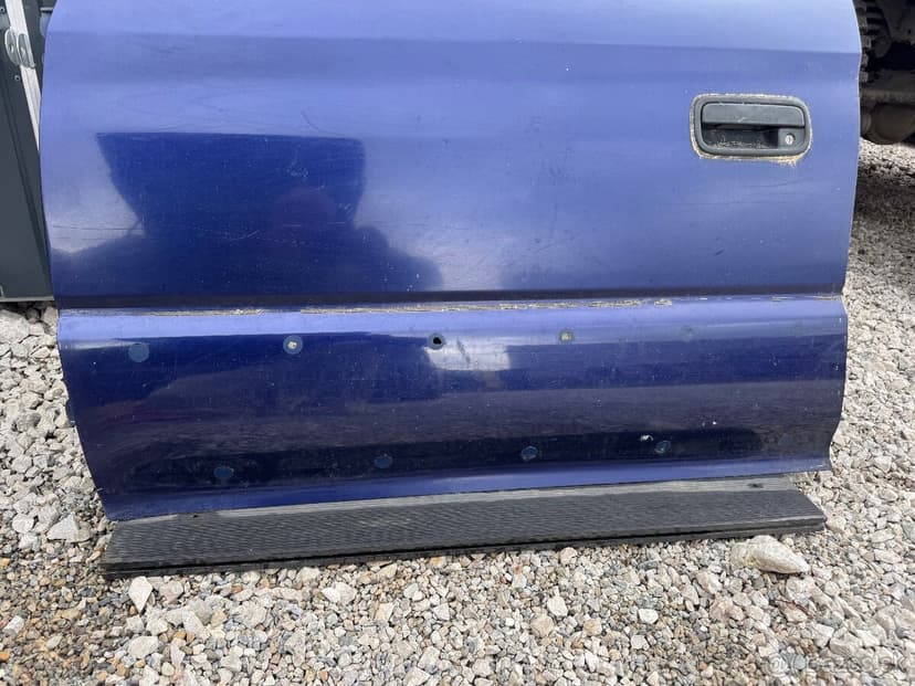 Predám dvere na toyotu land cruiser 95