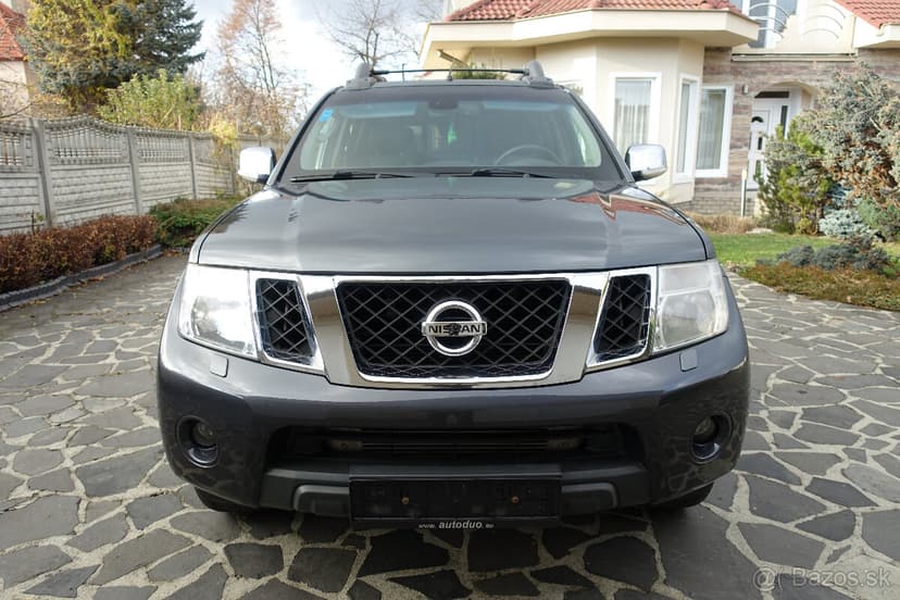 Nissan Navara DoubleCab 3.0 V6 dCi Platinum A/T 4WD