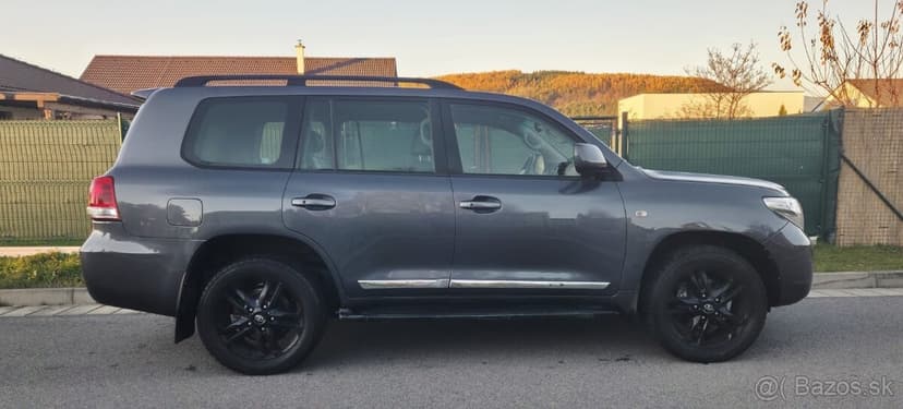 Toyota LC200 4.5 V8 Diesel