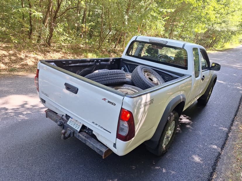 ISUZU D MAX 2,5 TD 4X4 NOVA STK,EK 2027