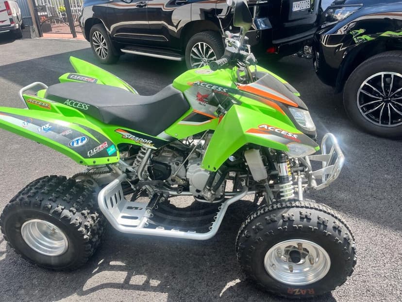 Access tomahawk 300. 555km