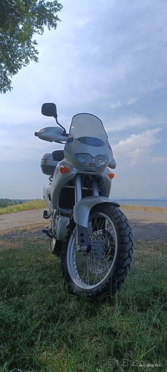 Aprilia Pegaso 650 Cube