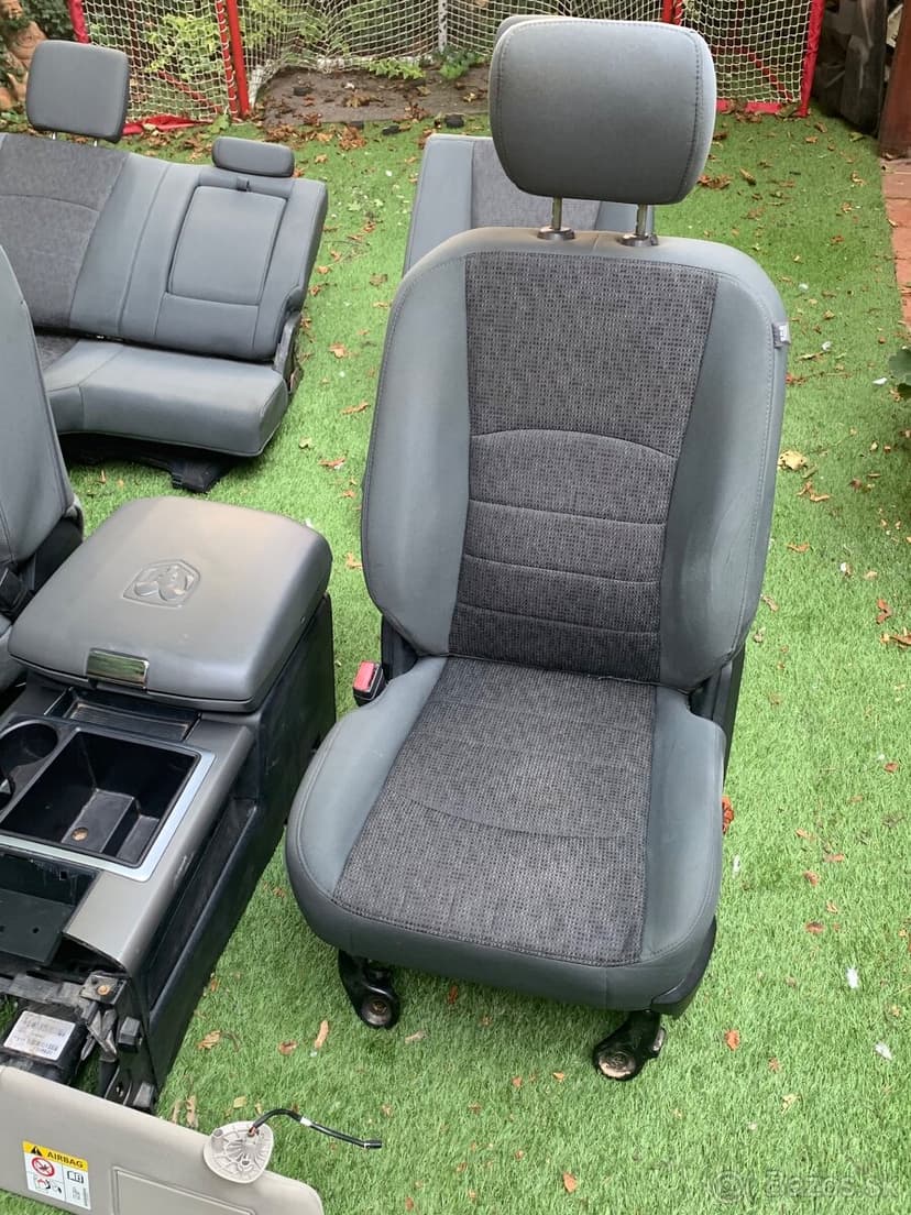 Dodge Ram 1500 interier