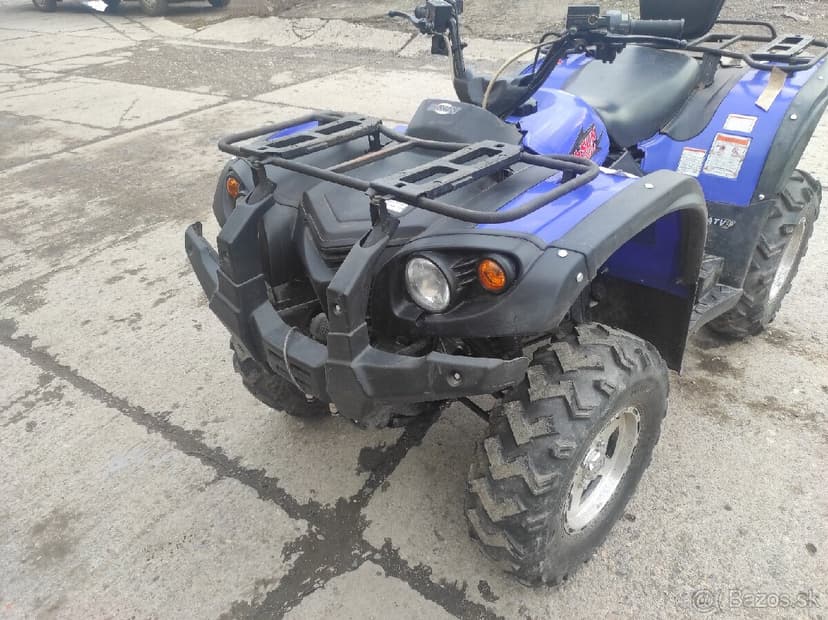 ATV Hisun 500 komplet ale bez motora