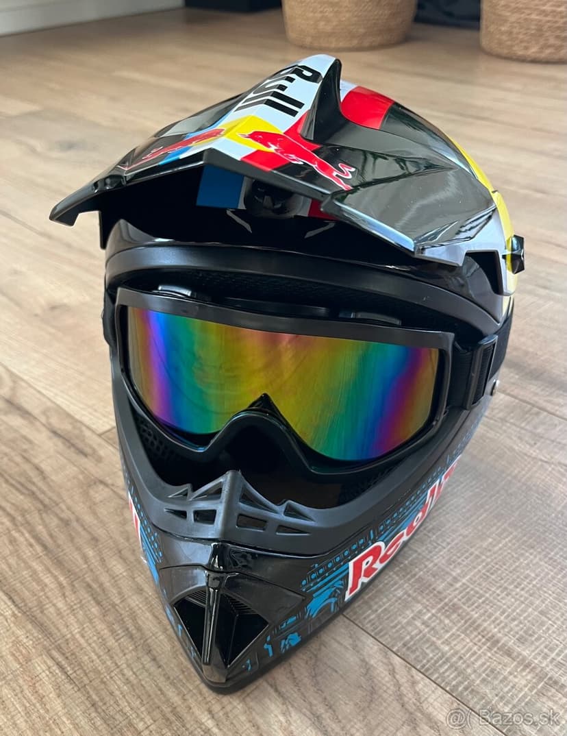 Redbull prilba na štvorkolku/motocross