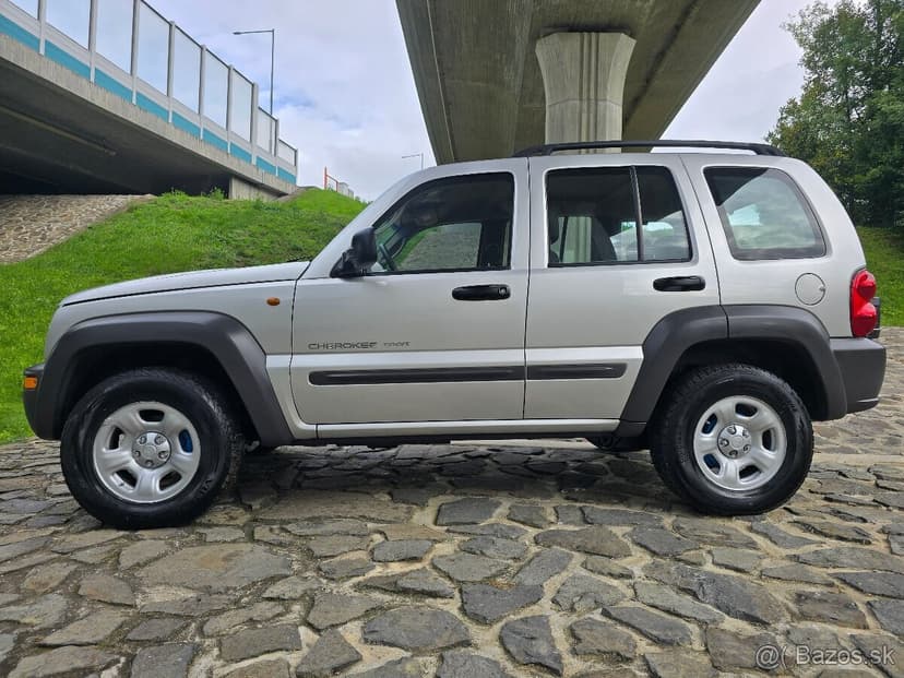 Jeep Cherokee 2,5CRD SPORT // MANUAL // BEZ KOROZIE /