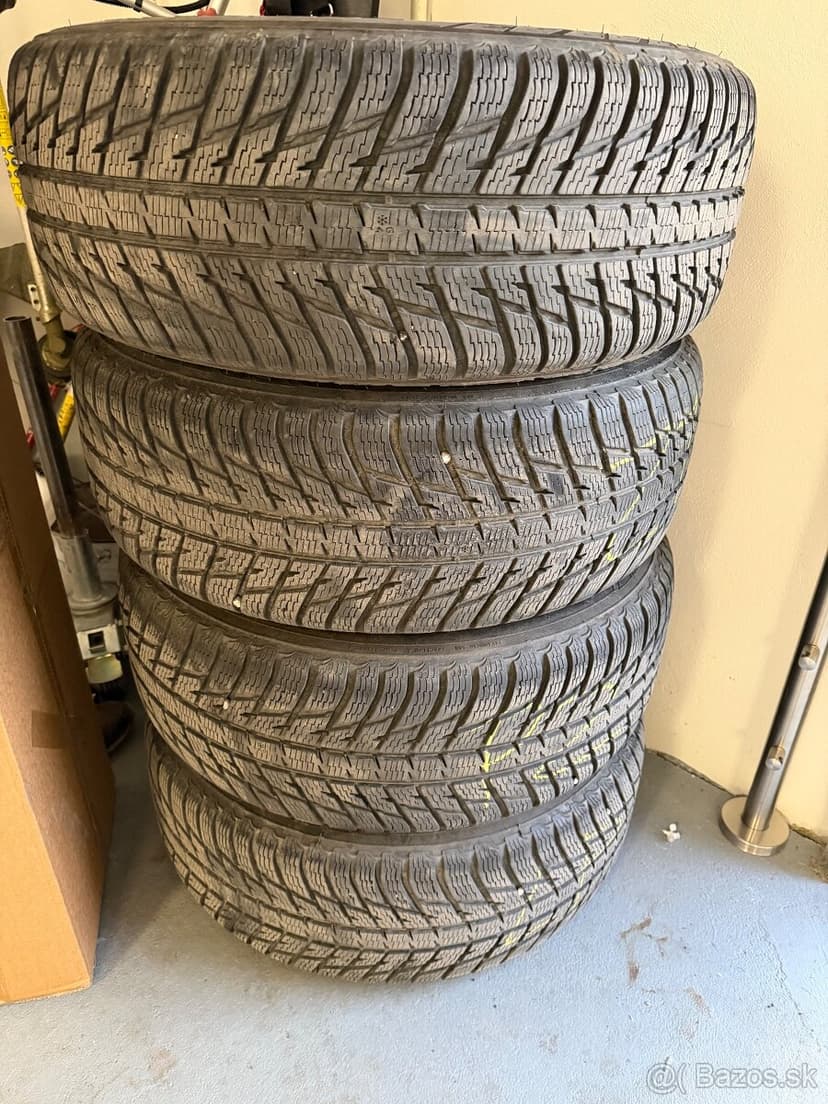 Hilux 17" ocelové disky + zimné pneumatiky