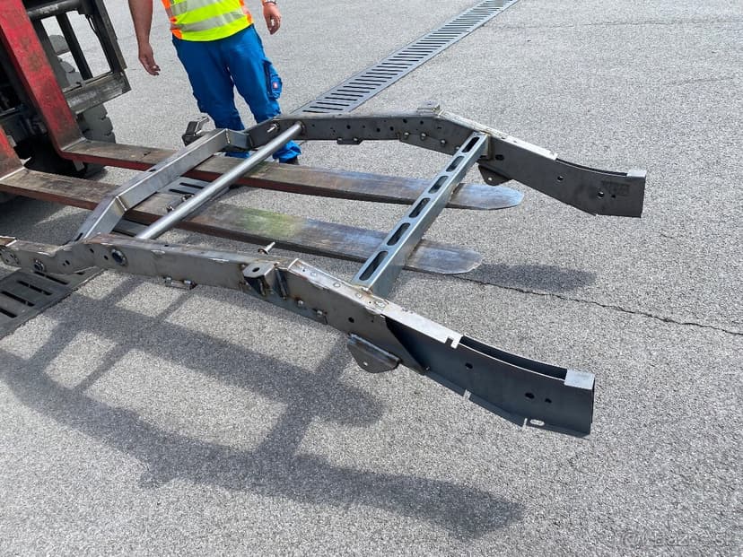 Rám - Rámy na  Navara D40 / D22 / Hilux / L200